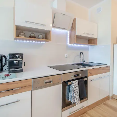 Color Apartament Black & White Apartment Kolobrzeg